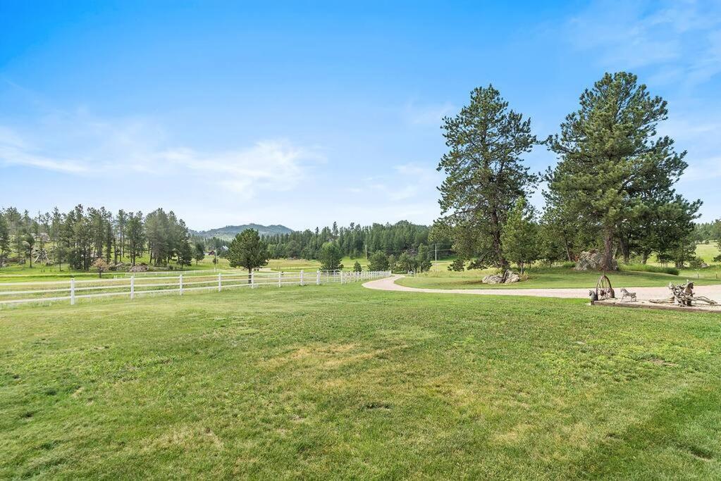 Papa'S Place On Willow Creek Custer Bagian luar foto