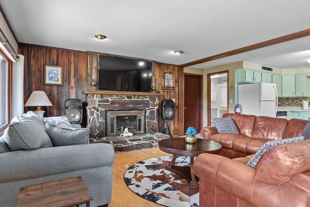 Papa'S Place On Willow Creek Custer Bagian luar foto