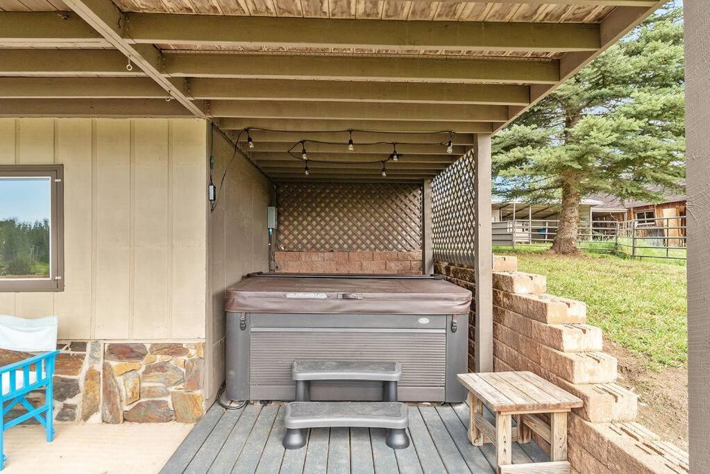 Papa'S Place On Willow Creek Custer Bagian luar foto