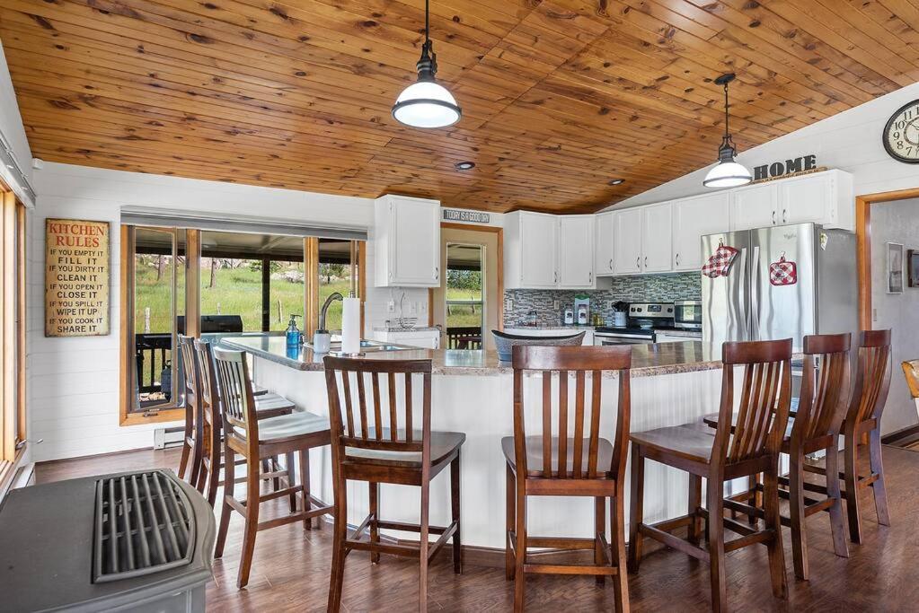 Papa'S Place On Willow Creek Custer Bagian luar foto